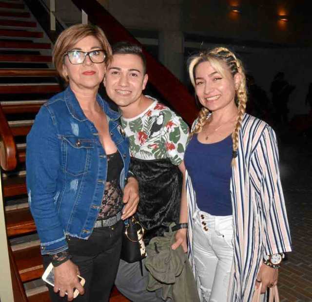 María Bedoya Ceballos, Brandon Marín Abad y Lucía Abad.