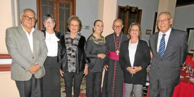 Darío Gómez Jaramillo, Lucy Ocampo de Gómez, Ligia Sierra de Alzate, Olga Rivas de Echeverri, monseñor Gonzalo Restrepo Restrepo