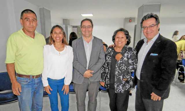 Marco Suárez Salgado, Evelyn Colina Gallo, Julián López Palacio, Patricia Filizzola Hernández y Juan Diego López Palacio.