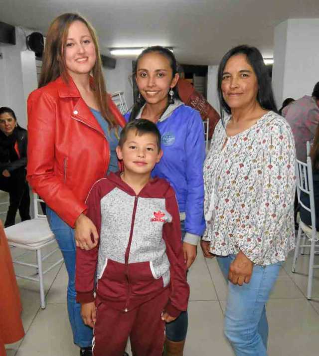 Lina Paola Buitrago Giraldo, Valentina Giraldo Hernández, Claudia Patricia Giraldo Hernández y Jacobo Giraldo Hernández.