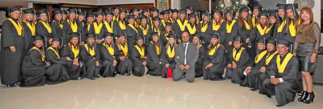 Grupo de graduandos en los programas técnicos en: Procedimiento Administrativo, Atención integral a la primera infancia, Recurso