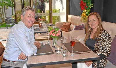 Laurent Duport y Margarita Rosa Botero se reunieron en un almuerzo en el restaurante L’Angevin.