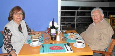 En el restaurante Planta del Hotel Pop Art Las Colinas se reunieron en una comida Libia Jiménez y Daniel Jiménez.