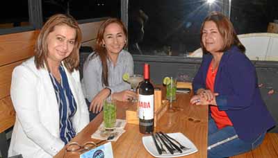 Gloria Inés Guzmán Salamanca y Liliana Moncada Largo ofrecieron una comida en el restaurante Urban para celebrar el cumpleaños d