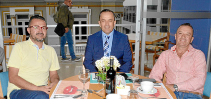 En el restaurante Planta del Hotel Pop Art Las Colinas se reunieron José Ferney Parga Morales y Silvio Eduardo Arboleda Arboleda