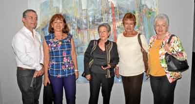 Diego Sánchez, Gloria Inés Arias de Delgado, Leonora Giraldo de Silva, Amparo Arias Orozco y María Teresa Arias de Giraldo.