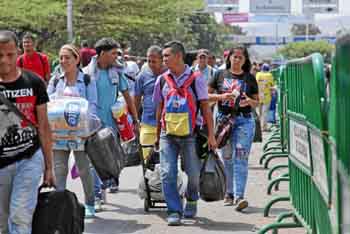 Se mantiene en normalidad el paso fronterizo entre Colombia y Venezuela en el puente Simón Bolívar. 