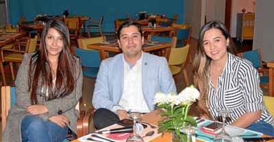 Daniela Jurado Salgado, Ómar Andrés Reina Muñoz y Mariana Robledo Gómez compartieron en el restaurante palma Hotel Pop Art las C