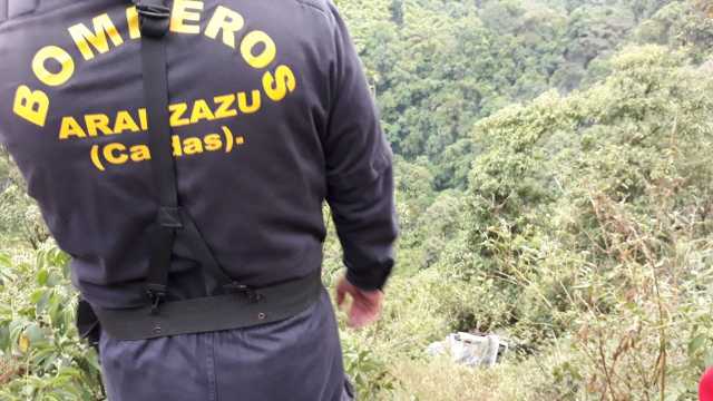 Foto | Bomberos  | LA PATRIA Tres heridos al rodar carro