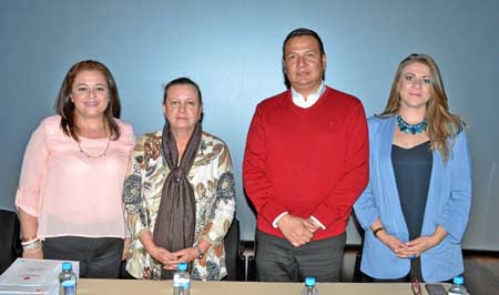 Eliana María Aristizábal, directora de Educación; Carolina Venegas Ceballos, presidenta de la Junta Directiva; Jaime Eduardo Tab