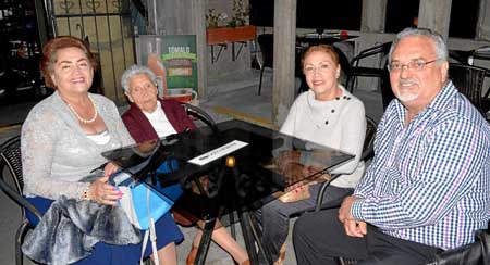 Doralba Londoño de Rincón, María Raquel Granada de Londoño, Nohemy Londoño de Esteves y Jorge Esteves.