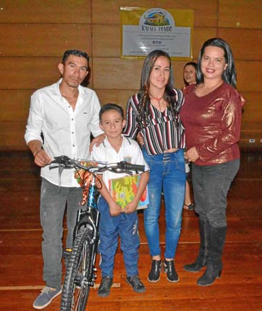 Jorge Hernán Martínez Arango; Rafael Martínez González, de Institución Educativa Rural Antonio Galán de Bajo Corinto de Manizale