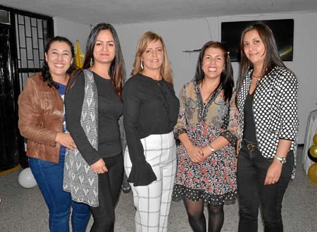Ana Patricia Patiño Mayoral, Diana Marcela Verano Cardona, Luz Elena Mejía González, Martha Elisa Velásquez Delgado y Claudia Lo