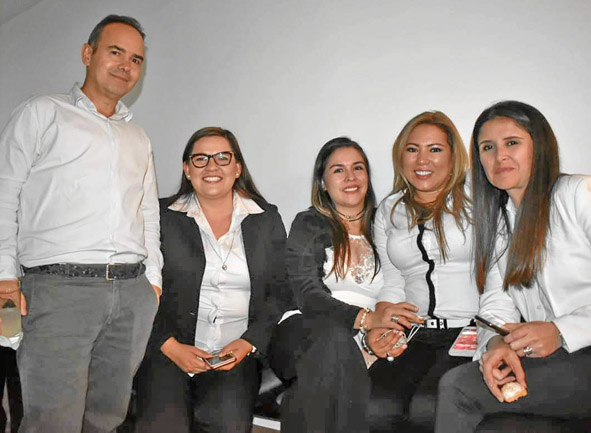 Julián Andrés Giraldo Montoya, Ivonne Rocío Salamanca Niño, Ivonne Maritza Quiceno Murcia, Diana Marcela Argüelles Arango y Soni