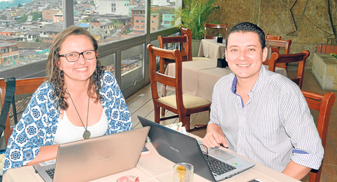 Patricia Arenas Sandoval y David Restrepo González, de Cromática Coaching & Consulting, se reunieron en un almuerzo de trabajo e