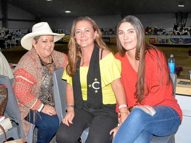 Cristina Cuartas Osorio, Marcela Montaño Cuartas y Alejandra Cardona Silva.