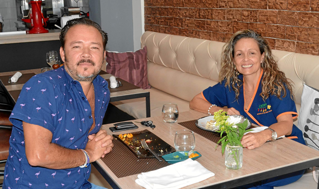 Juan Aníbal Giraldo Gaviria y Adriana Arango Gómez compartieron en el restaurante L’Angevin.