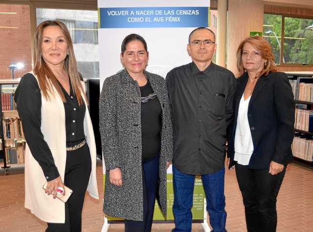 Pía Escobar Potes, Beatriz Álvarez Vargas, Daniel Marín Valencia y María del Socorro Candamil Calle.