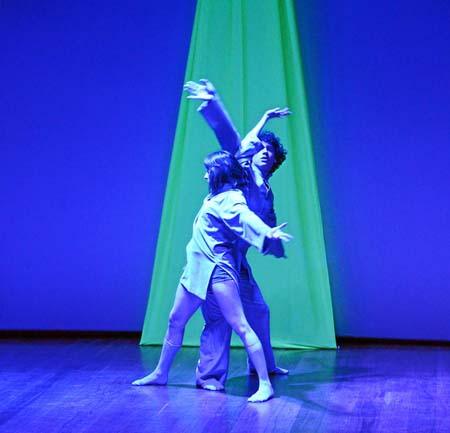 En el auditorio de Confa se presentó la agrupación Pálido Teatro, de México, con Aluvión/Ishiyiopiolec.