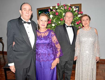 Gabriel Hernán Toro de los Ríos, Lelia María Pava de Toro, Samuel Villegas Estrada y Liliana Mejía de Villegas.