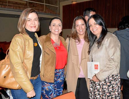Valentina Mejía Amézquita, Carolina Suárez Valencia, Andrea Marulanda Montes y Margarita María Sierra Mejía.