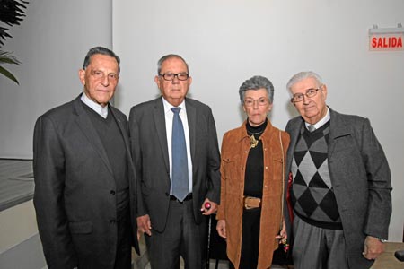 Presbítero Leopoldo Peláez Arbeláez, Hernán Arango Uribe, Gloria Gutiérrez de Ocampo y Bernardo Ocampo Trujillo.