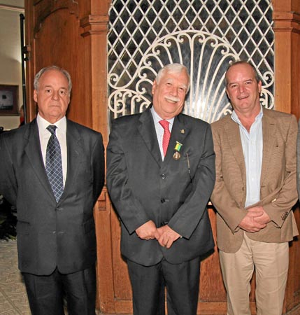 Alfonso Ángel Uribe, Gabriel Cadena Gómez y Nicolás Restrepo Escobar.