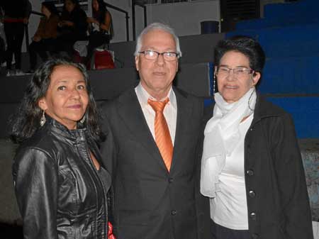 Tina Arias Bermúdez, Manuel Benavides Salazar y Martha Zahir García Jiménez.