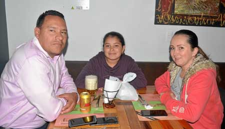 Carlos Andrés Molina, Carolina Londoño Corrales y Natalia Corrales Rendón se reunieron en Patacrock.