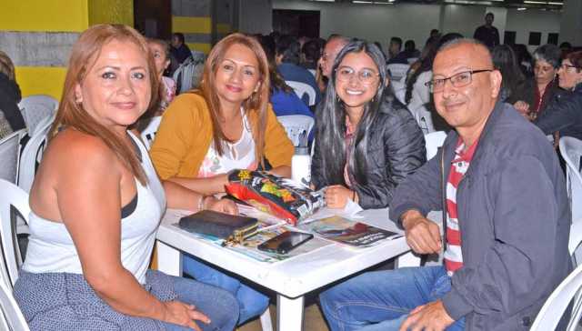 Nancy Leguizamón Agudelo, Fabiola Leguizamón Agudelo, Manuela Beltrán Leguizamón y Jorge Beltrán Pérez.