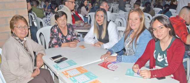 María Cristina Escobar Betancur, Olga María Colorado Narváez, Daniela Rojas Meza, Fabiola Ríos Duque y Nicoll Sánchez Murillo.