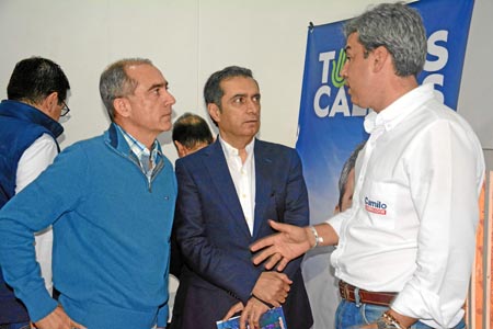 Dos exgobernadores se suman a campaña de Gaviria