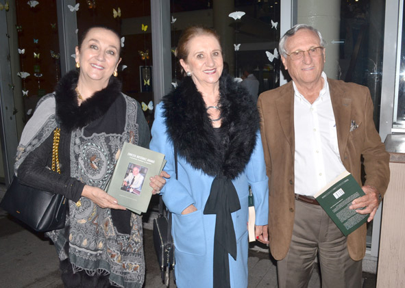 Olga Rivas de Echeverri, Beatriz Rivas de Giraldo y Abel Giraldo Echeverri.