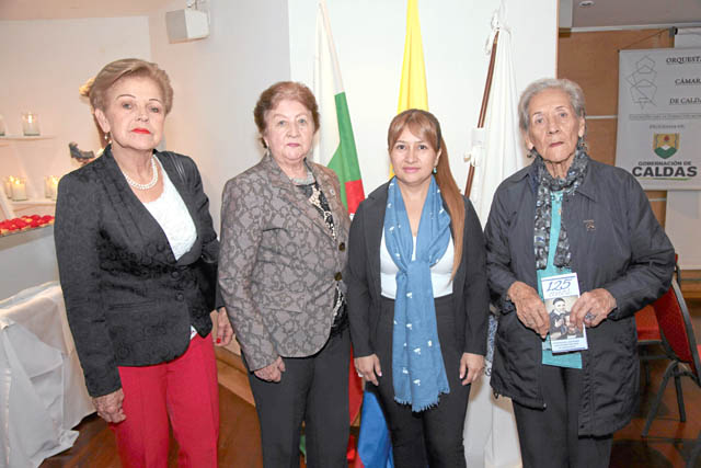 Mariela Giraldo Duque, Claudia Patricia Ramírez, Nohemi Cardona Duque y Olga Chica Hernández. 