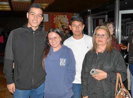 Santiago Osorio García, Sofía Aguirre Cadena, Juan Diego Cano Aguirre y Luz Mary Cadena Vergara.