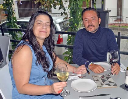 Juliana Jaramillo Ochoa y Juan Aníbal Giraldo Gaviria, en un almuerzo en el restaurante Ednia.