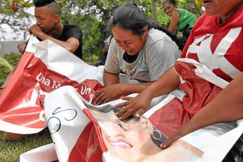 Karina García, candidata a la alcaldía de Suárez, fuera asesinada junto a otras 5 personas. Alias Mayimbú es señalado de ser el 