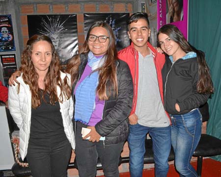 Paula Ramírez Martínez, María José Rincón Ramírez, Manolo Cardona Isaza y Valeria Hernández Ballesteros.