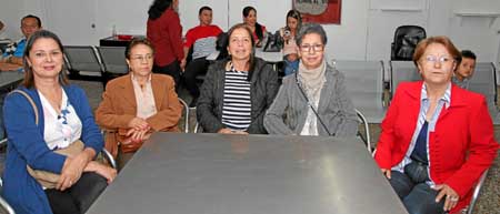 María Clemencia Cardona, Beatriz Valencia, Martha Yepes, Myriam Cardona y Gloria Valencia. 
