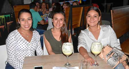 Silvia Guapacha Arbeláez, Johana Marín Rodas y Valeria Gil Bedoya celebraron el Día del Amor y la Amistad en Urban.