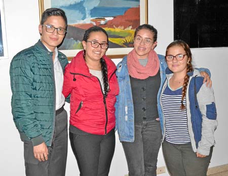 César Moreno Rodríguez, Daniela Monsalve Coy, Tania Velásquez Campuzano y Diana Patricia Restrepo Sánchez.