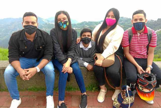 Yeison Andrés Torres Largo, Lorena Cortés Amaya, Rubén Vargas Usma, Daniela Suaza Arias y Juan Camilo Clavijo Escobar.