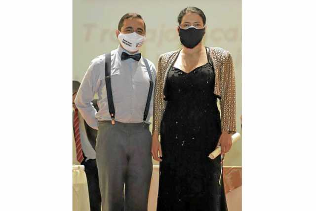 Christian David Pérez Holguín, concejal del Partido ASI y la médica María Cristina Florián.