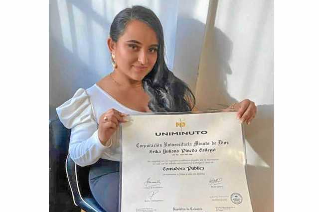 Erika Yuliana Pineda Gallego se graduó como contadora pública en la Corporación Universitaria Minuto de Dios, en Soacha (Cundina
