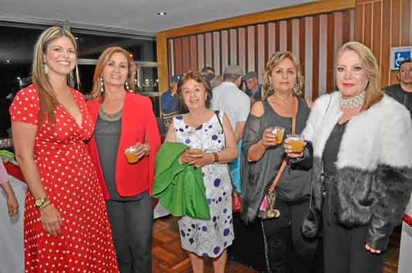 Luisa Fernanda Salgado García , Liliana María Serna Rivas , Olga Serna Rivas , Martha Helena Serna Rivas y Luz Stella Franco Oso