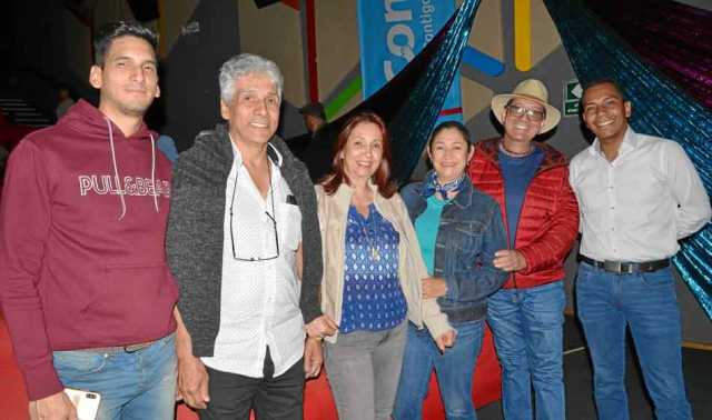 Sebastián Torres Chacón, Luz Torres Orozco, Jalima Chacón de Torres, Claudia Giraldo Arredondo, Samir Chacón Usquiano y Alirio S