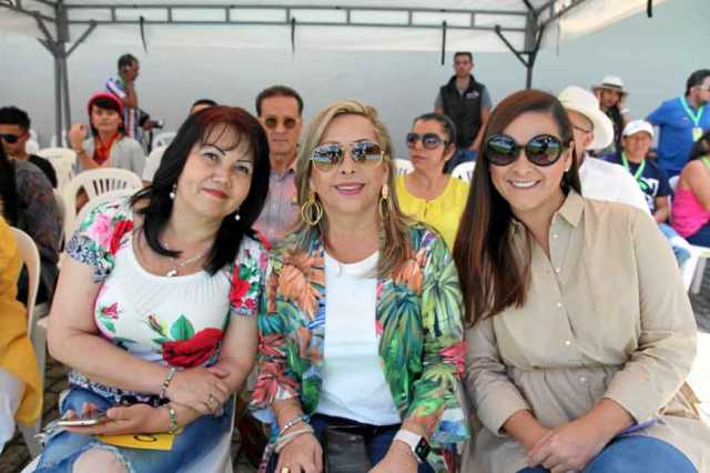 Luz Marina Sánchez, Beatriz López Sierra y Valentina Pineda López. 
