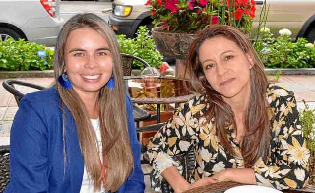 Viviana Pérez Londoño ofreció un almuerzo en Nawfali para felicitar a Liliana Alarcón Alzate.