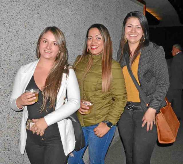 Laura Carolina Uribe González, Yolima Lemus y Vanessa Henao Rodríguez.