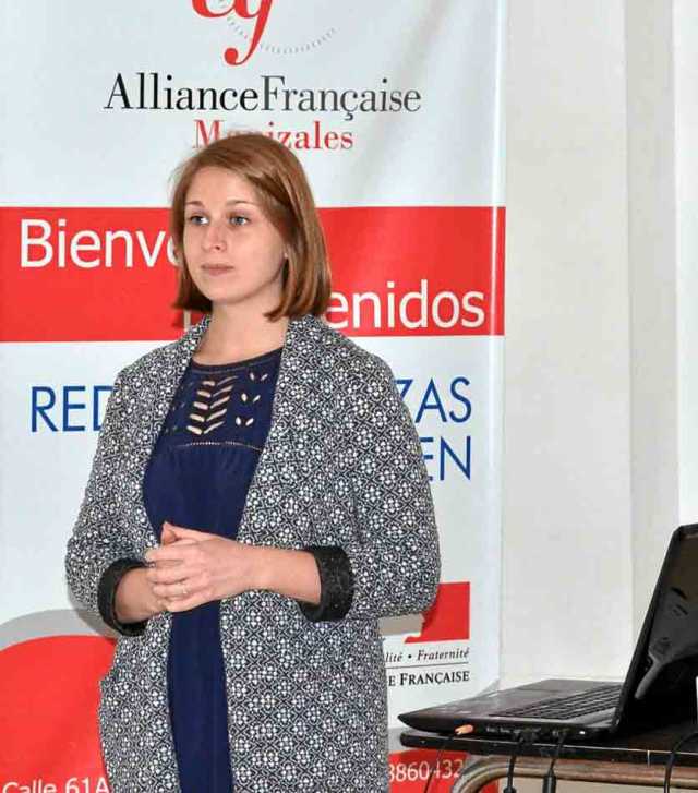 Foto | José Fernando Tangarife | LA PATRIA Blondine Quinot fue la encargada de iniciar las actividades especiales de la Noche de